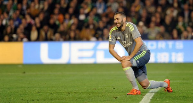الإصابة تبعد بنزيمة عن ريال مدريد