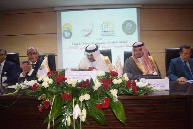 في افتتاح دورة “علاقة الحكومات بالهيئات الرياضية الأهلية”