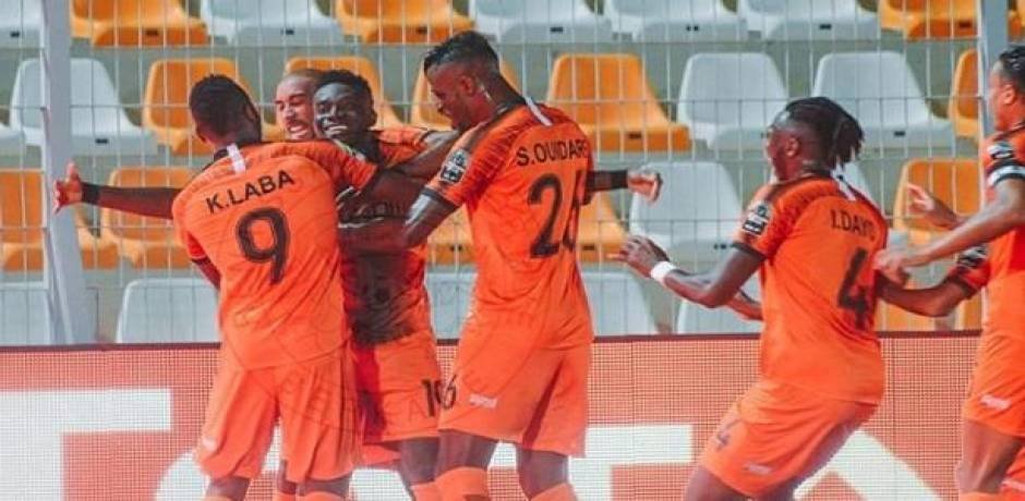 ضربات الجزاء تمنح النهضة البركانية أول لقب في تاريخها