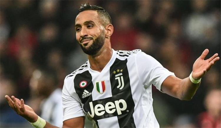 يوفنتوس يفاضل بين 4 مدافعين لتعويض رحيل بن عطية