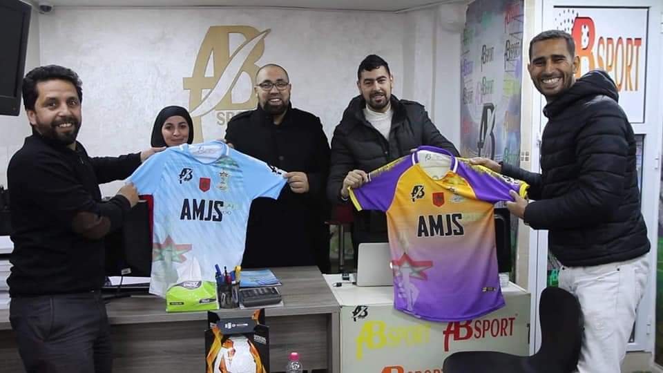 الرابطة المغربية للصحافيين الرياضيين توقع عقد شراكة مع شركة الألبسة الرياضية “AB Sport”