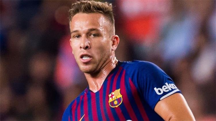 آرثر يثير غضب فالفيردي في برشلونة