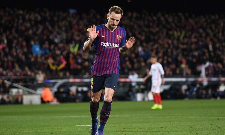 سبورت: قرار صادم من برشلونة تجاه مستقبل راكيتيتش