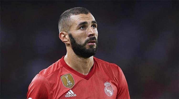 شكوك حول مشارك كريم بنزيما في مباراة ريال مدريد ضد جيرونا بالليجا