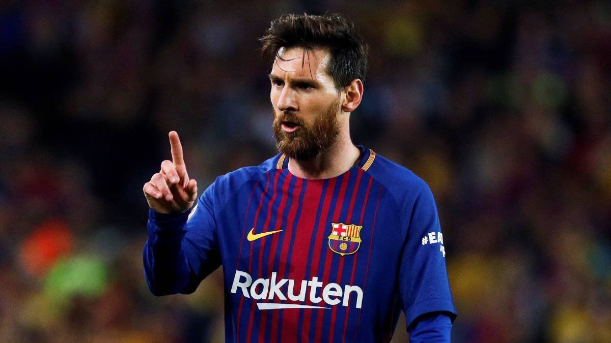 ميسي يطالب إدارة برشلونة بالتعاقد مع لاعب البايرن