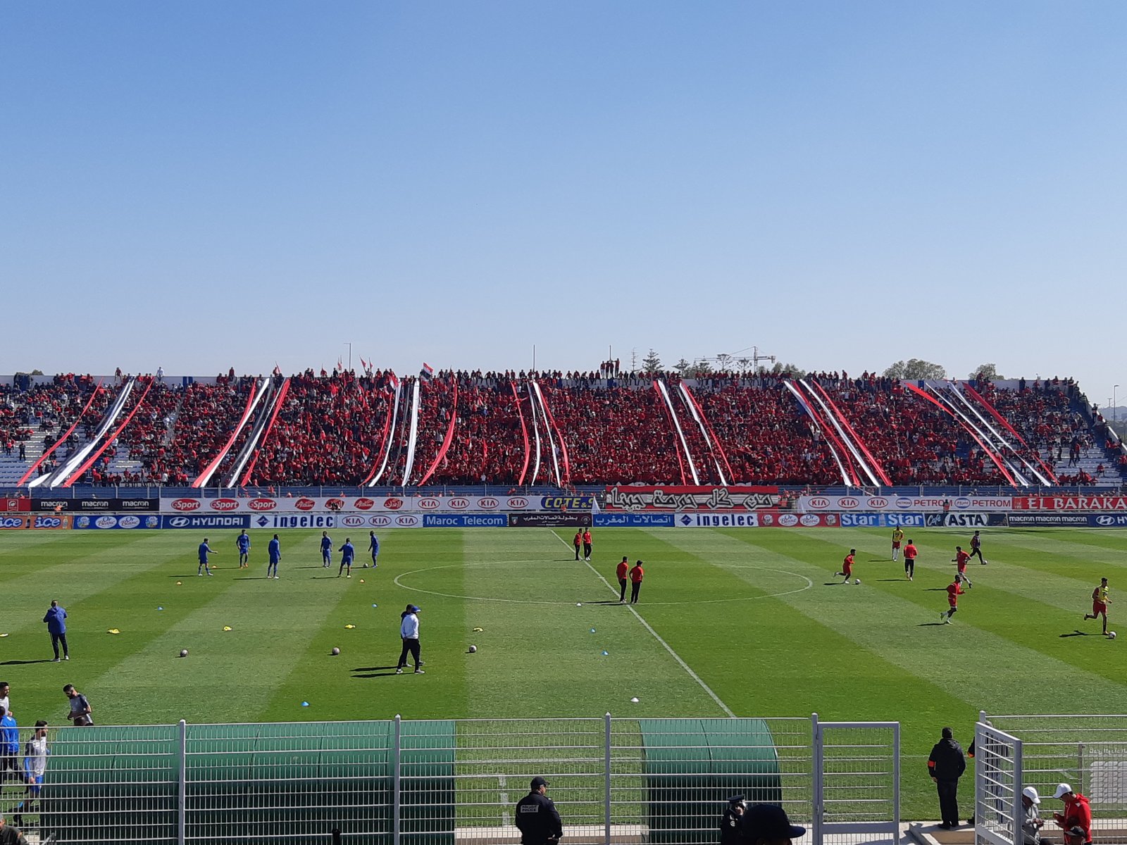 بالصور.. أجواء ملعب الاب جيكو الآن قبل مباراة الوداد وسريع واد زم
