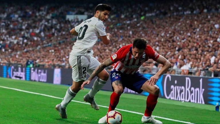 القنوات الناقلة لمباراة أتلتيكو مدريد ضد ريال مدريد اليوم في الدوري الإسباني