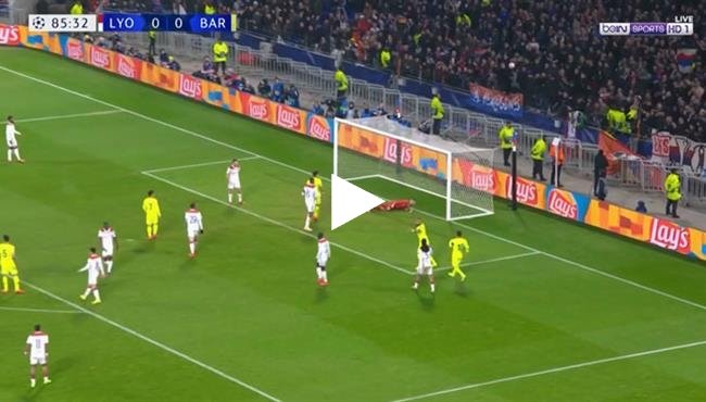 تصدي حارس ليون الرائع لتسديدة بوسكيتس في دوري ابطال اوروبا