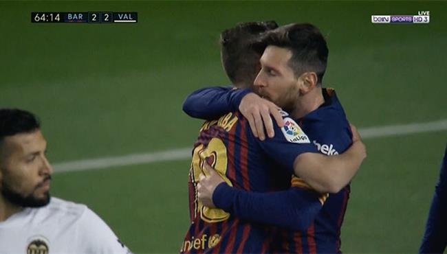 هدف ميسي الثاني الرائع في مرمي فالنسيا (2-2) الدوري الاسباني