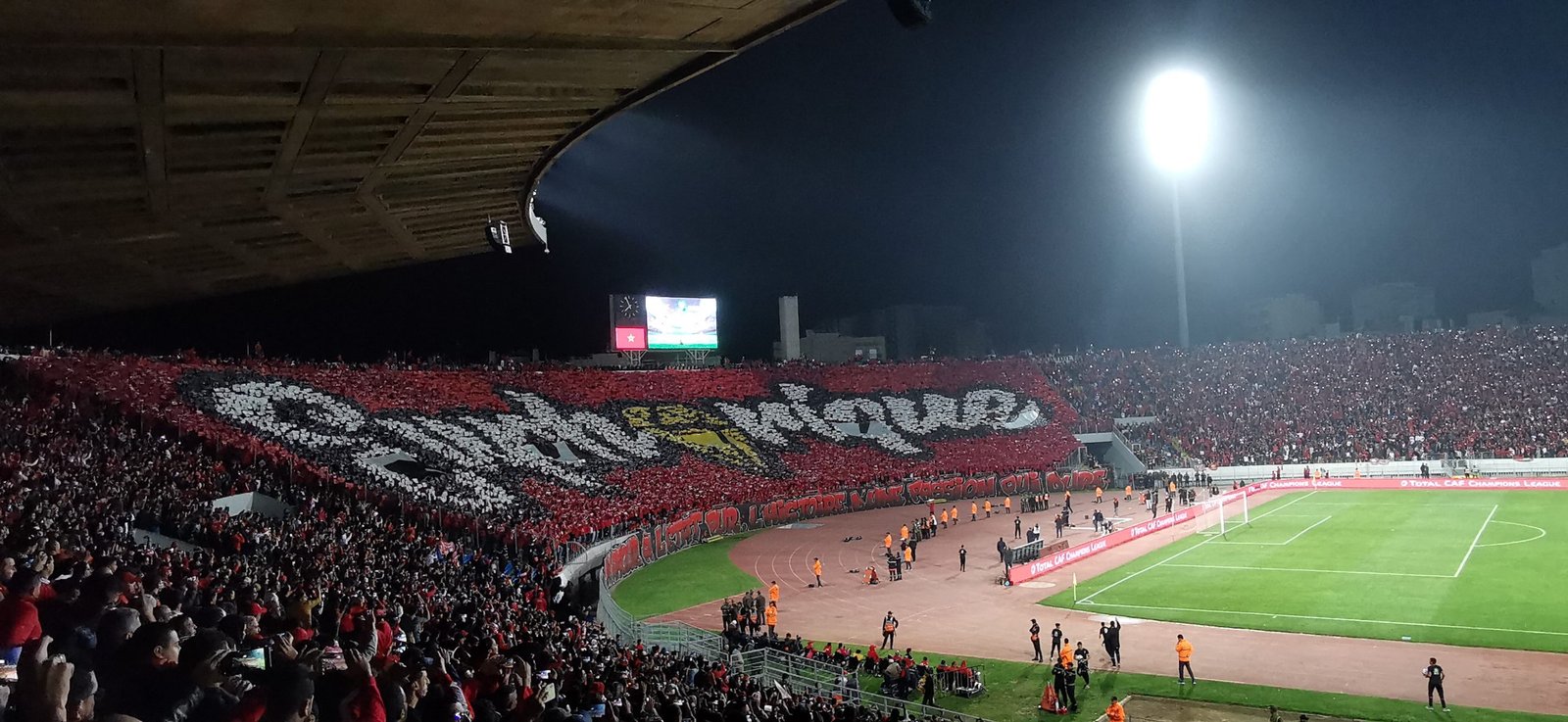 بالفيديو: تيفو التراس وينرز في مباراة الوداد وصن داونز