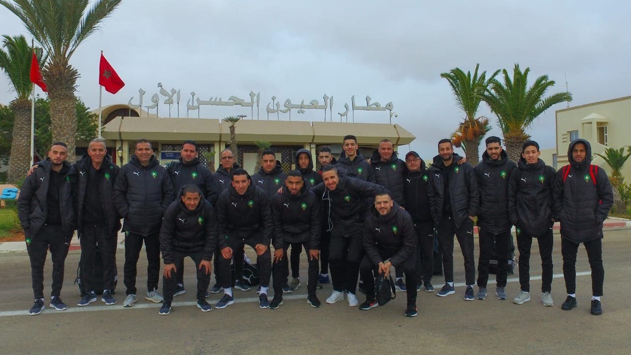 بعثة المنتخب الوطني لكرة القدم داخل القاعة تصل مدينة العيون