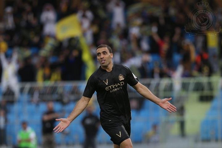 عرض أستون فيلا الإنجليزي لحمد الله يُثير غضب جماهير النصر السعودي