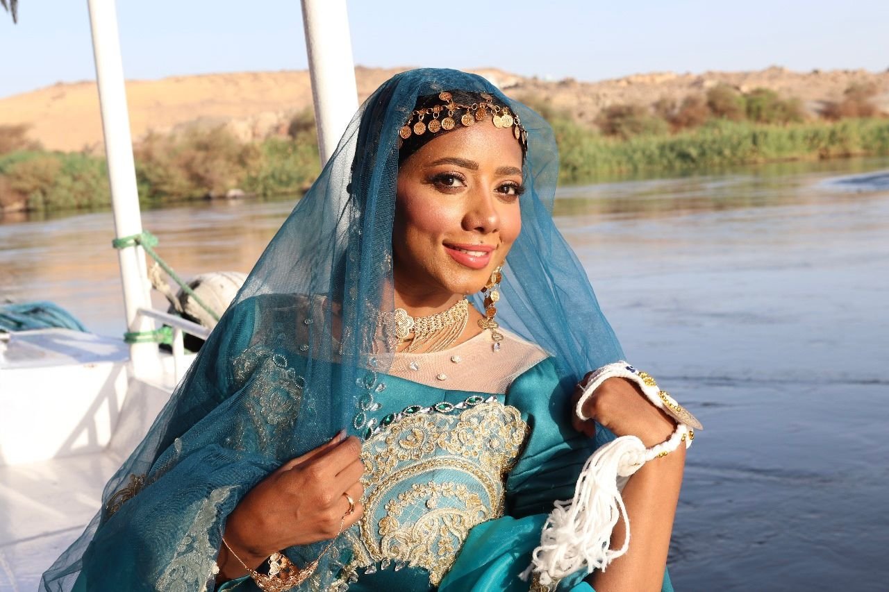 سيرا كاشون تحتفي بتراث جنوب مصر بأغنية “يابو الروايح”