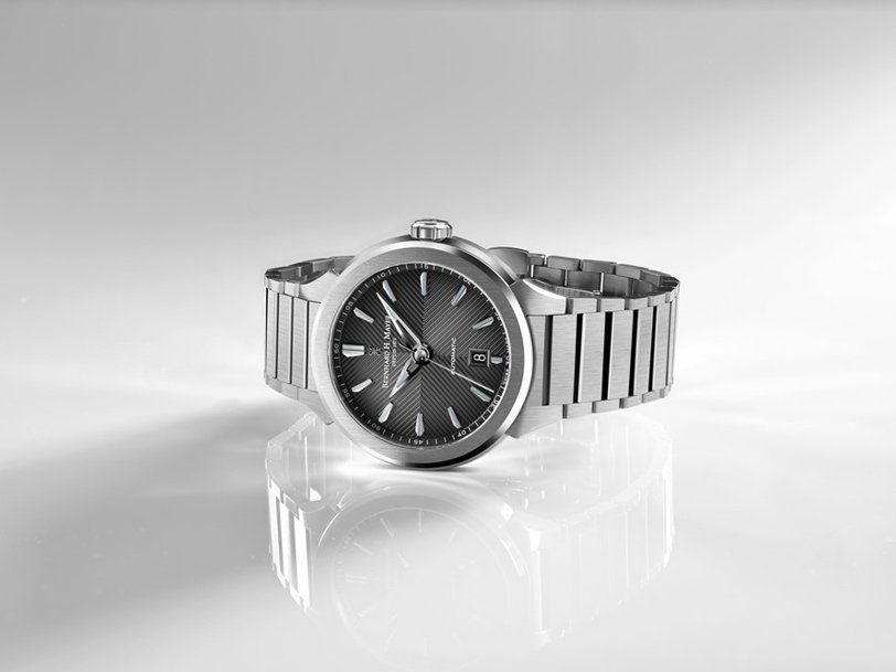 تكشف علامة Bernhard H. Mayer عن مجموعة Interra، رؤية جديدة جريئة تتقاطع فيها دلالات الشكل والحركة وإتقان الحرفية السويسرية