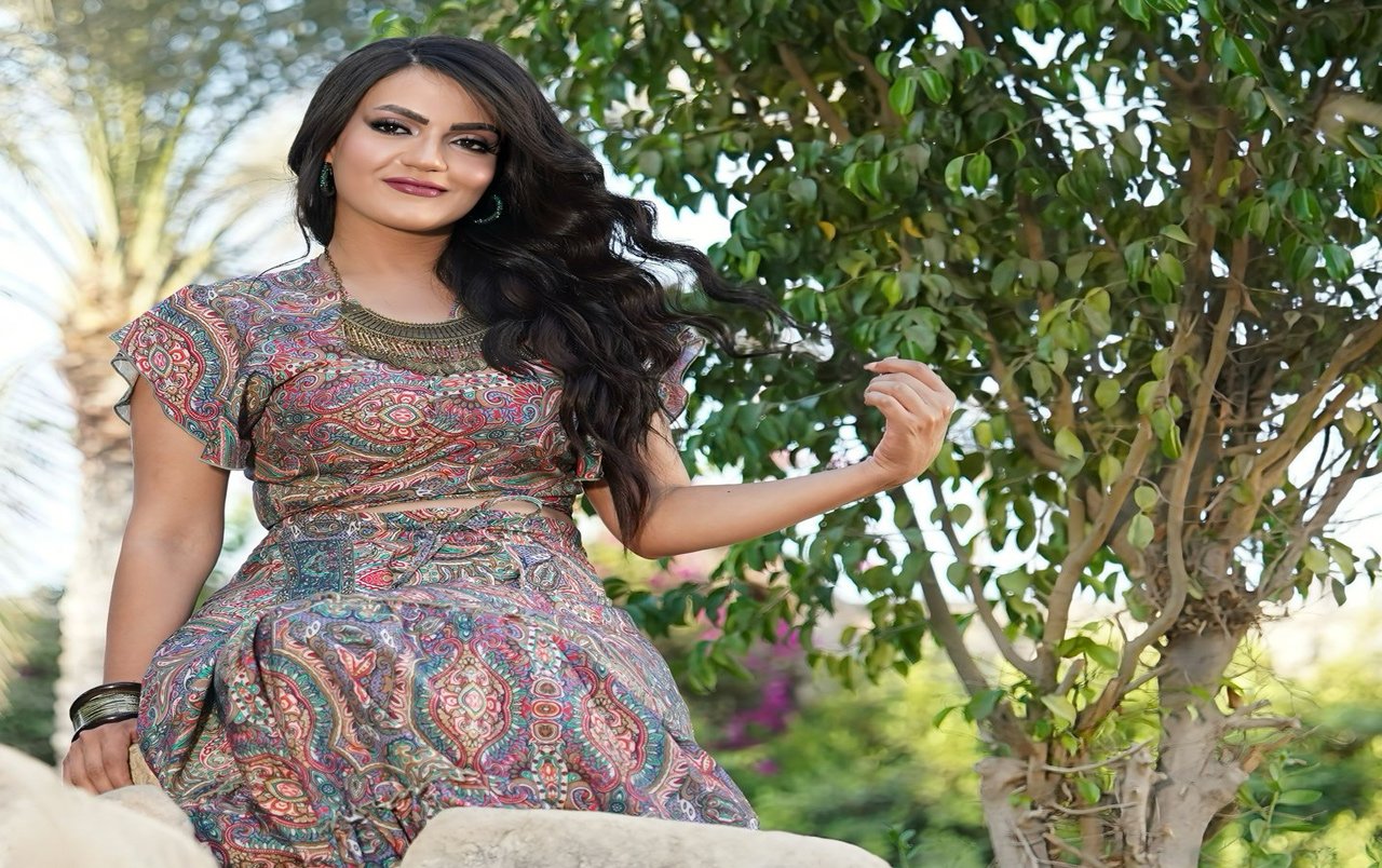شيماء شريف تترجم مشاعر الحب بأغنية “مش هتلاقي”