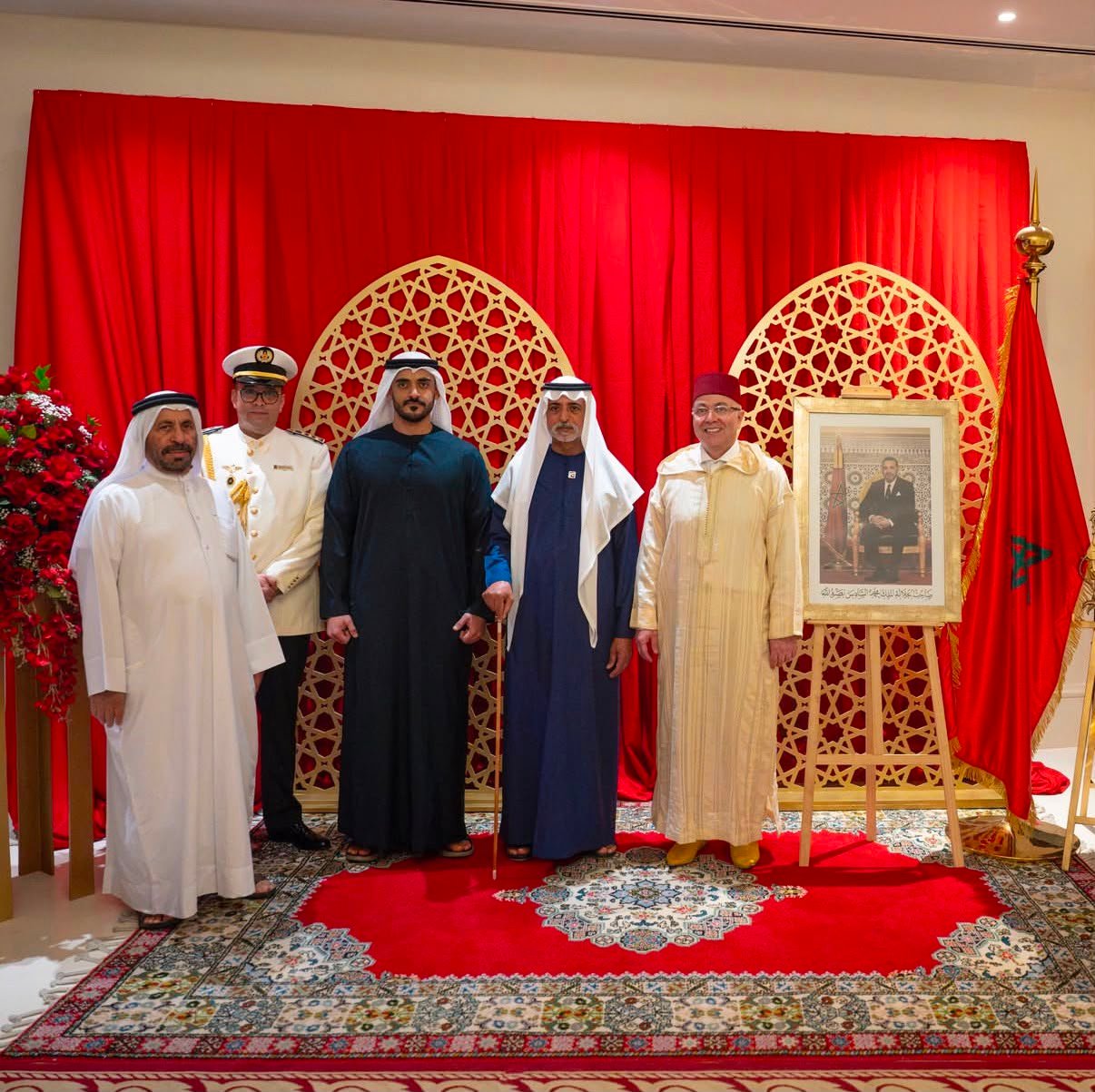أبوظبي تحتفي بالذكرى السابعة  والعشرين لعيد العرش المجيد بحضور سمو الشيخ زايد بن محمد بن زايد وسمو الشيخ نهيان بن مبارك